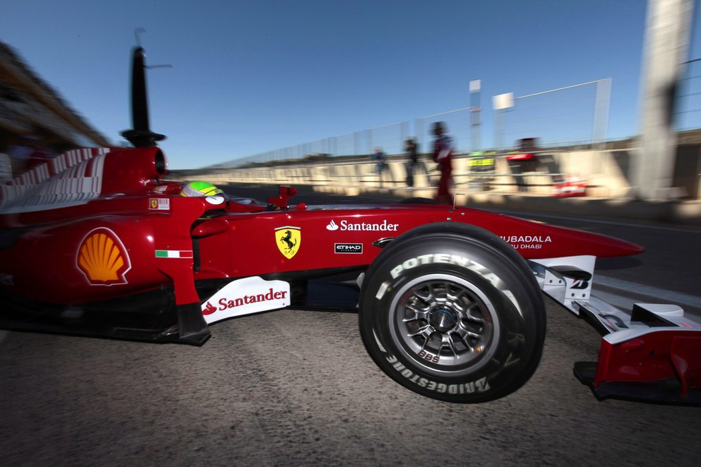 Test Valencia primi km, 2010 Formula One Testing
Valencia, Spain. 1st February 2010.
Felipe Massa, Ferrari F10. Exits the pits. Action. 
World Copyright: Andrew Ferraro /LAT Photographic 
ref: Digital Image _MG_0435